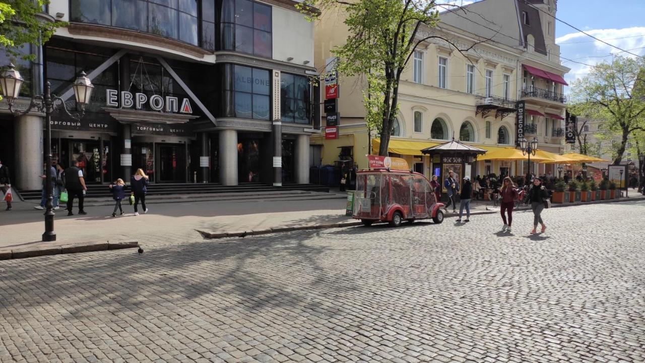 Квартира На Дерибасовcкой โอเดสซา ภายนอก รูปภาพ